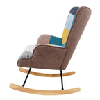 Poltrona a dondolo Mid-Century in tessuto con gambe in legno e lino patchwork
