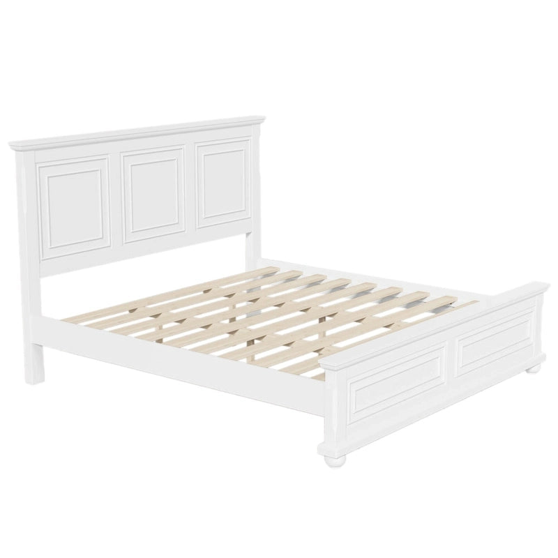 Letto a piattaforma in pino massello in stile tradizionale di colore bianco, dimensioni King Size, con doghe in legno per camera da letto