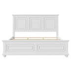 Letto a piattaforma in pino massello in stile tradizionale di colore bianco, dimensioni King Size, con doghe in legno per camera da letto