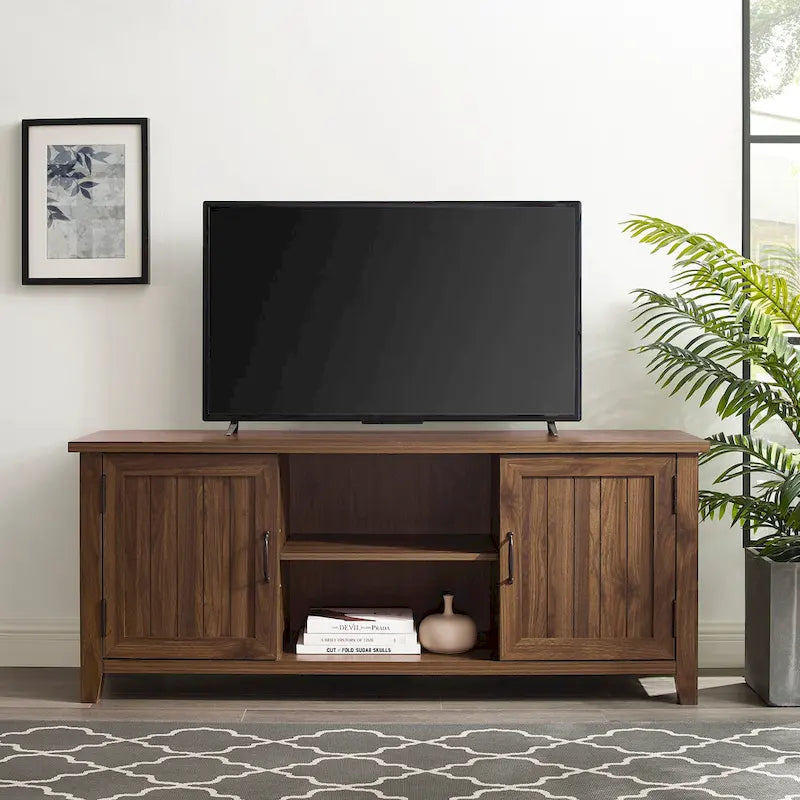 Mobile TV da 58 pollici con ante a battente scanalate – MDF e laminato, 2 ripiani aperti