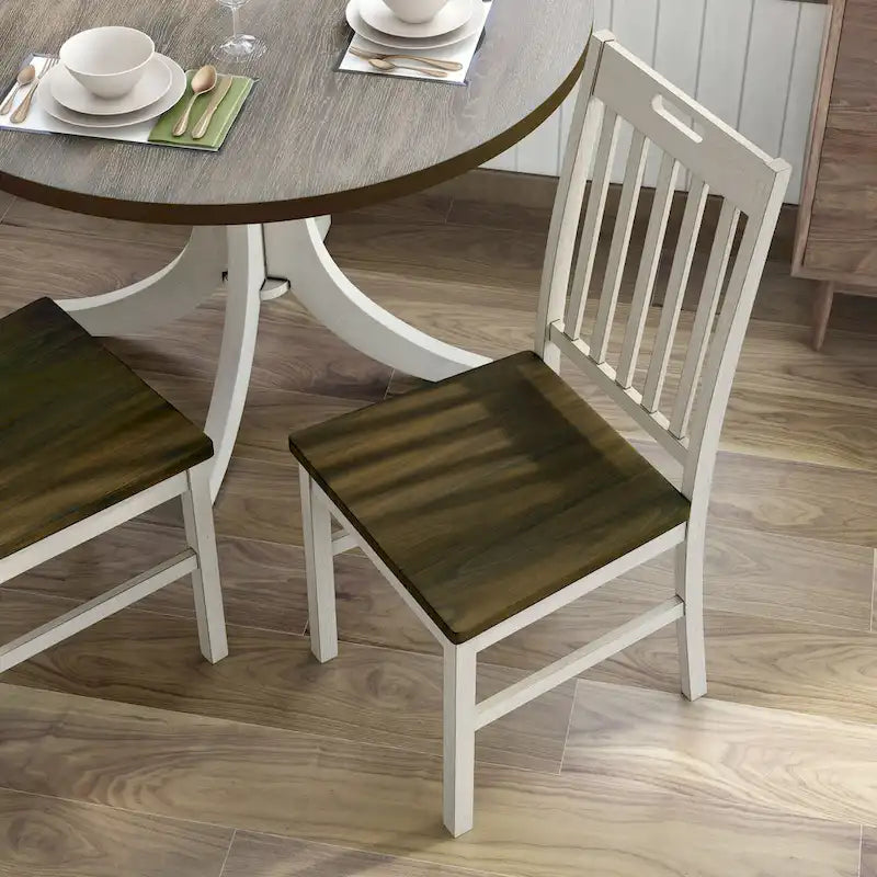 Sedie da pranzo Derry Farmhouse in legno bianco antico con schienale a doghe di Furniture of America (set da 2)