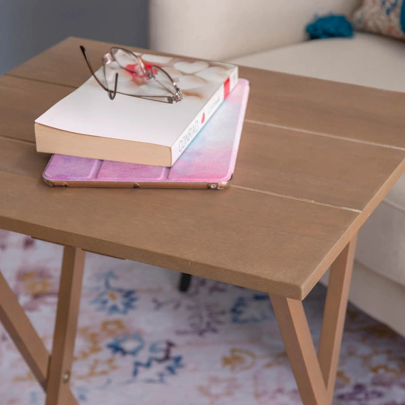 Tavolino vassoio pieghevole in legno di acacia con finitura Driftwood