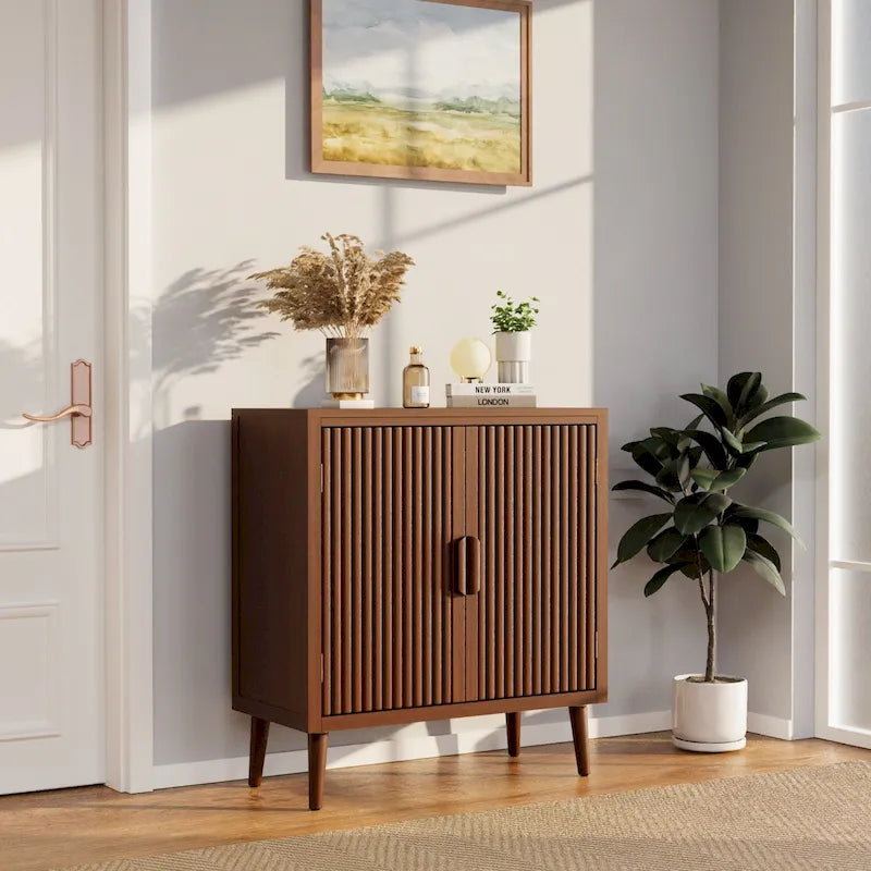 Credenza moderna a righe verticali marroni e mobile contenitore