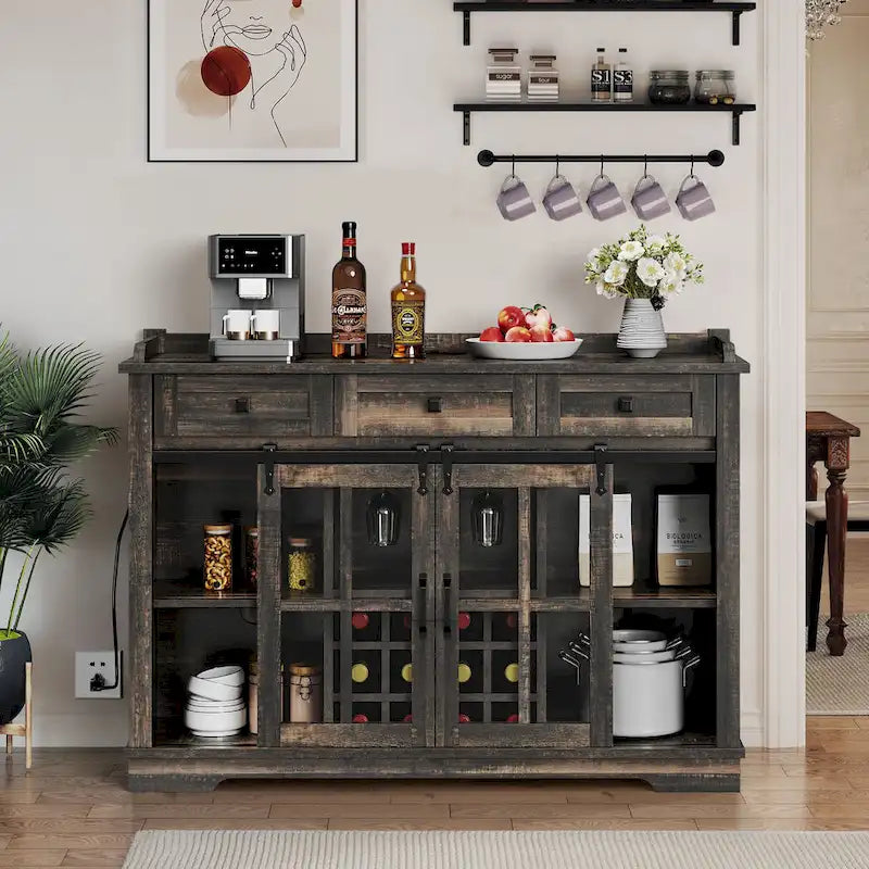 Credenza scorrevole in stile rustico con portabottiglie e stazione di ricarica