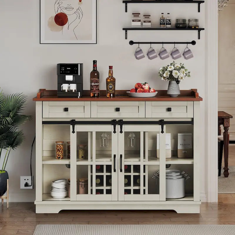 Credenza scorrevole in stile rustico con portabottiglie e stazione di ricarica
