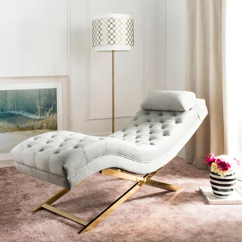 Chaise longue rivestita in velluto con base cromata