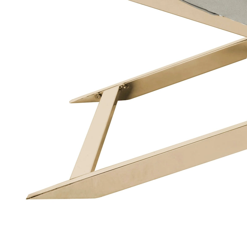 Chaise longue rivestita in velluto con base cromata