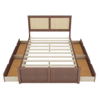 Letto matrimoniale in legno con contenitore, 4 cassetti e testiera in rattan