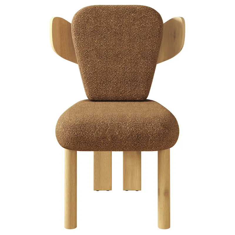 Sedia da pranzo con schienale a pozzetto imbottita in tessuto Teddy con gambe in legno massello